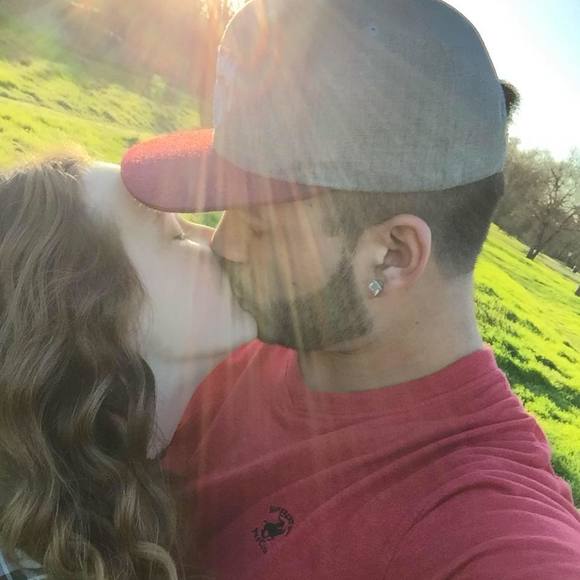 Meet your Posher, Julianna - Picture 2 of 4